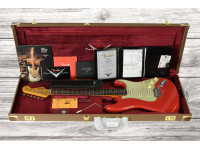 Fender Custom Shop Limited Edition 63 Stratocaster Journeyman Relic - Aged Fiesta Red Fender Custom Shop Limited Edition 63 Stratocaster Journeyman Relic - Aged Fiesta Red